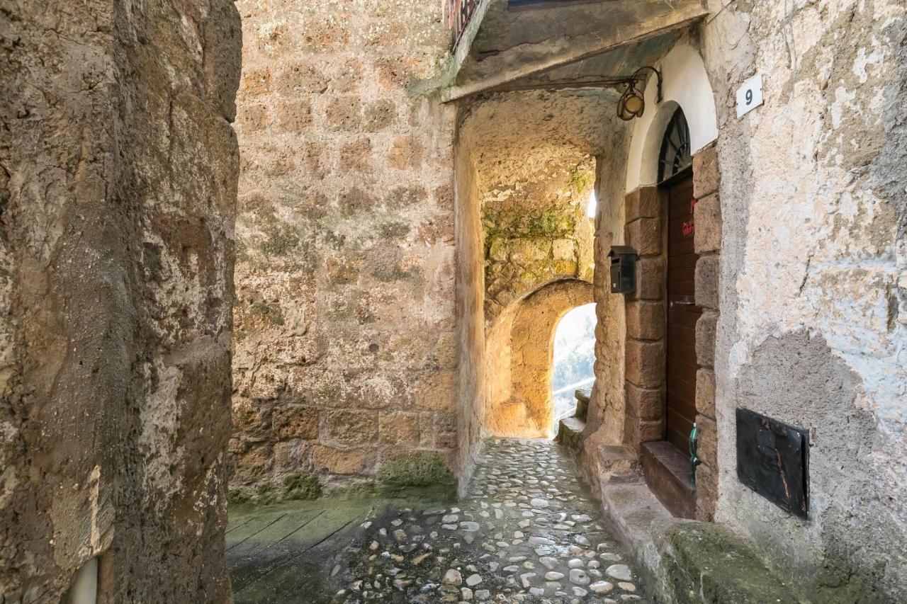 Opera Suites - Le Notti Bianche Calcata Exterior foto